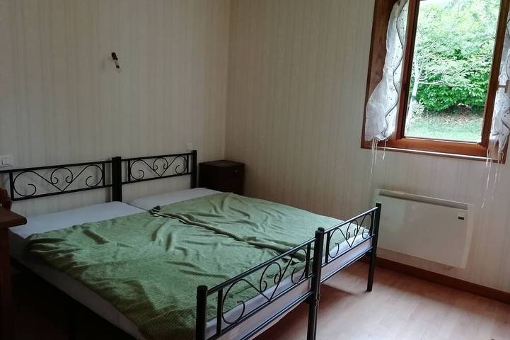 Location de vacances pour 6 personnes, avec jardin et terrasse à La Bridoire - 3