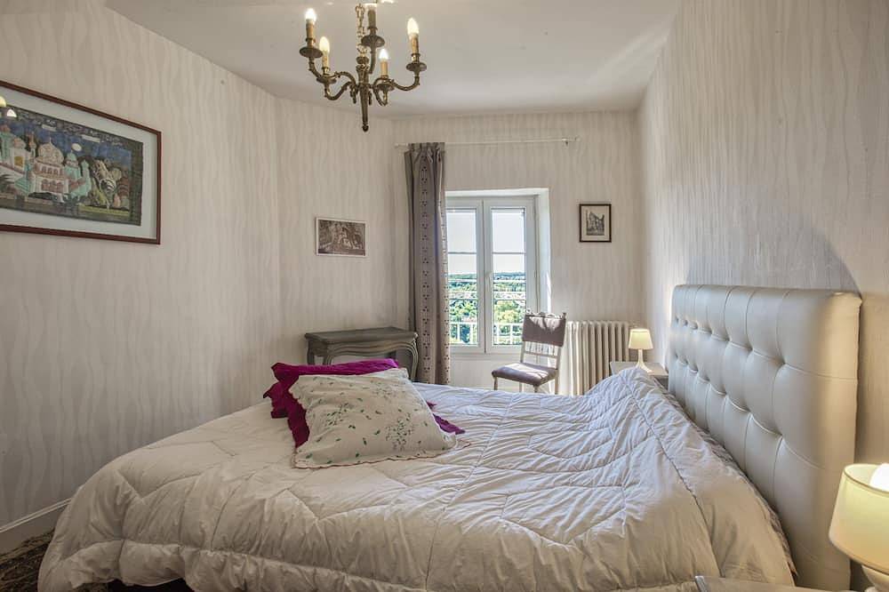 Maison 350 m Centre, Chambres Calmes, Spacieuses in Angoulême, Charente