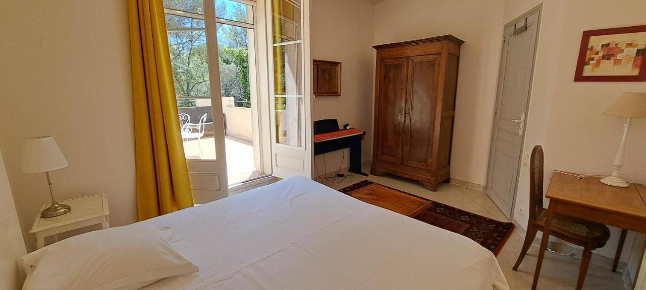 Family Room with Garden View in Toulon, Côte méditerranéenne (France)