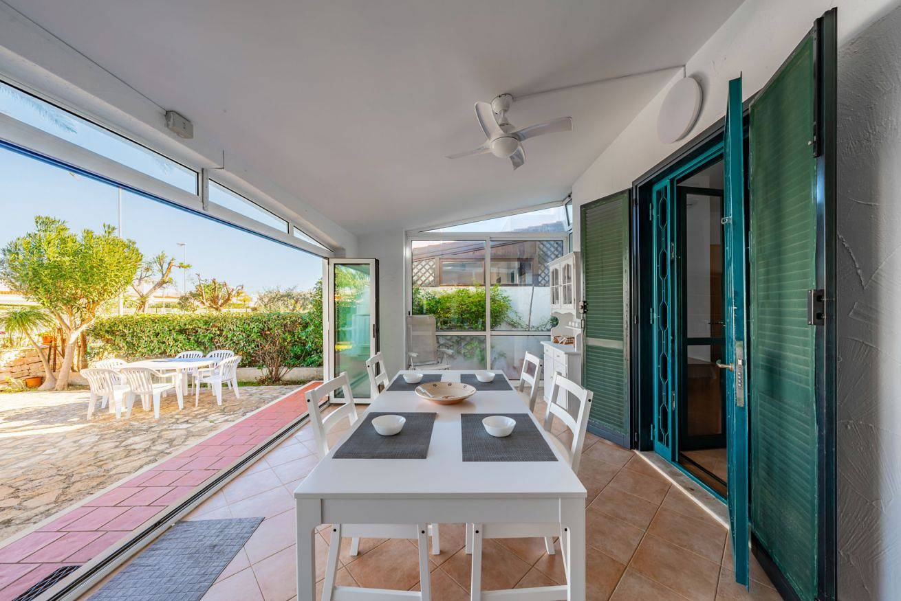 Villa Patrizia by Rentbeat in Marina di Ostuni, Salento