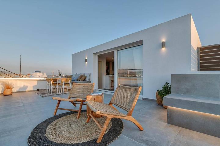 Gîte pour 4 personnes, avec balcon et jacuzzi dans Antiparos Ville - 3