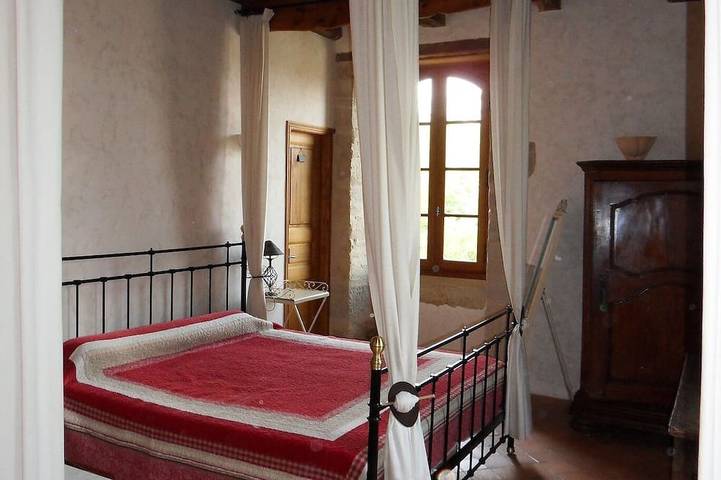 Location de vacances pour 6 personnes, avec jardin et terrasse à Cherveix-Cubas - 4