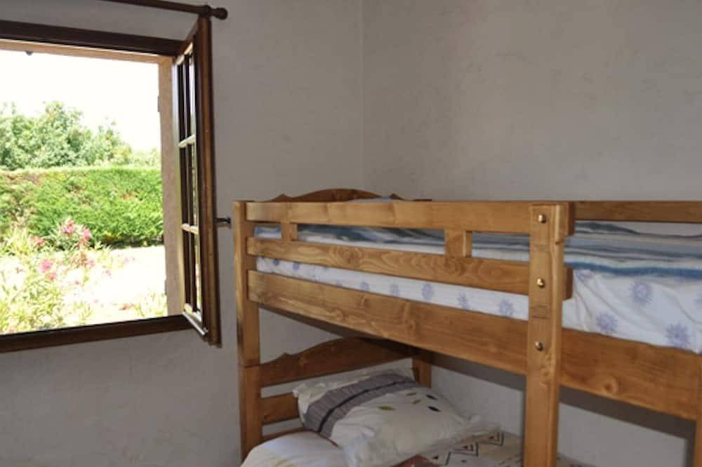 Le Cade, house for 6/8 with private pool in Carcès, Brignoles region