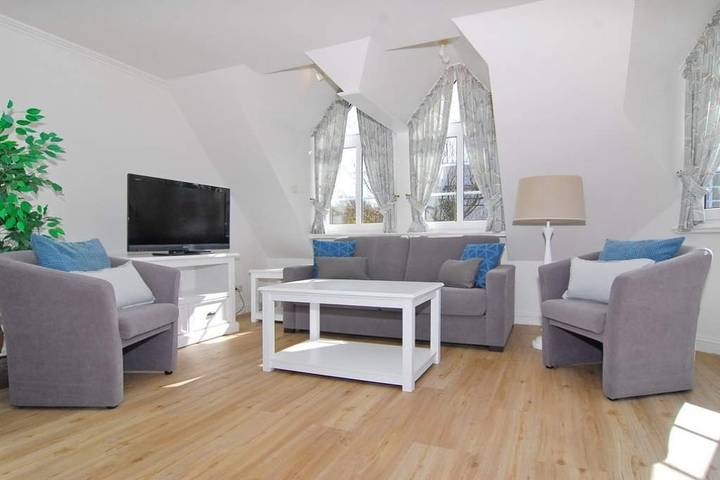 Ferienwohnung für 4 Personen, mit Sauna und Balkon sowie Pool - 1