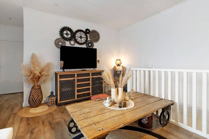 Hel lejlighed, “Le Cocon D'eymet Village” Apartment with Wi-Fi and Air Conditioning in Eymet, Périgord Pourpre