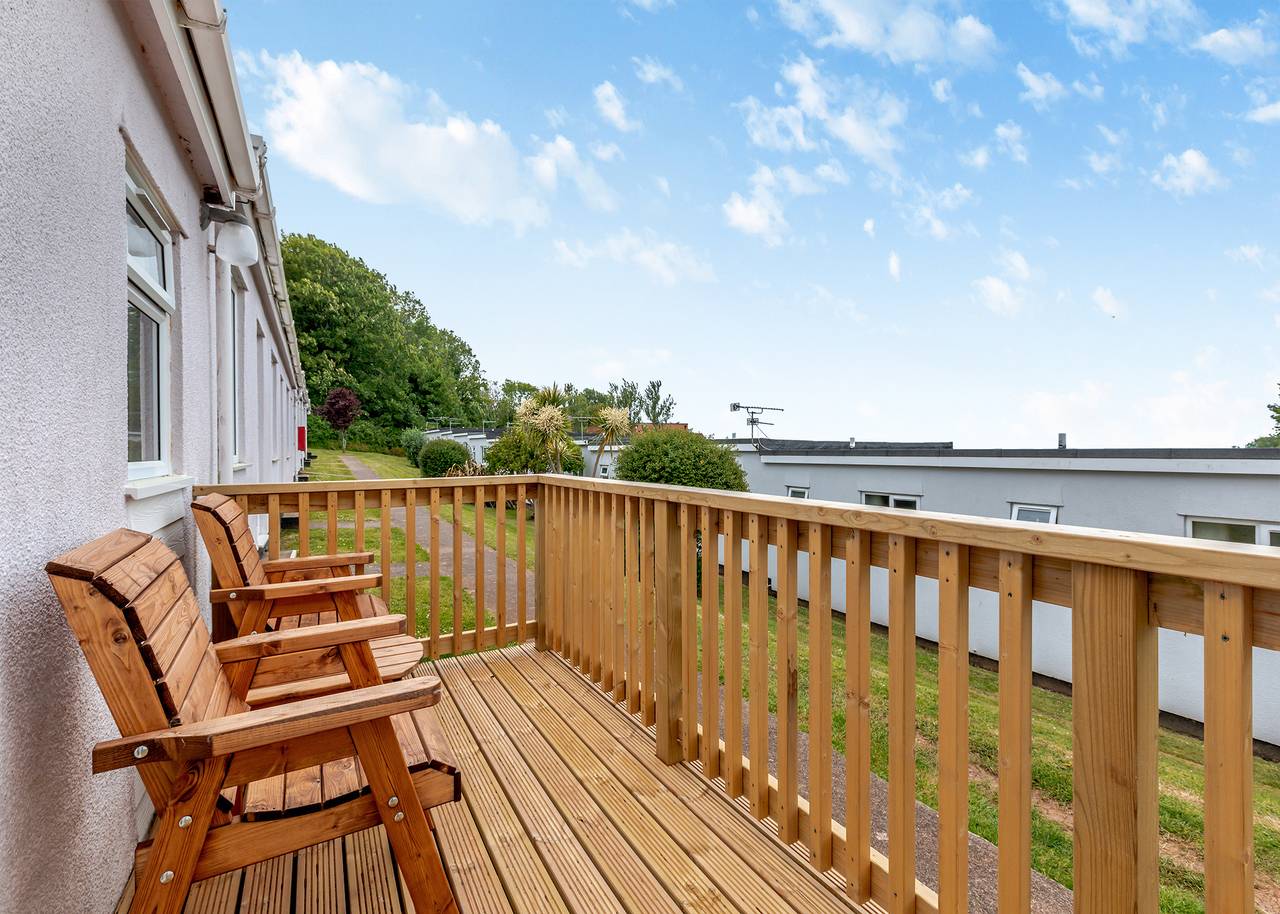 Platinum 3 Bedroom Chalet Sleeps 5 in Brixham, Torbay