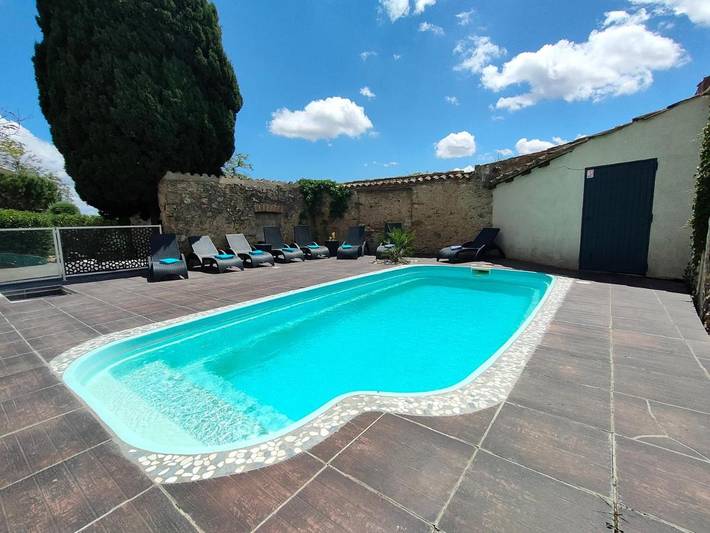 Hôtel pour 2 personnes, avec Terrasse et Jardin ainsi que Piscine et Vue