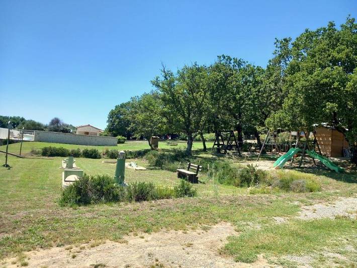 Gîte pour 7 personnes, avec jardin ainsi que vue et piscine, animaux acceptés à Mirabel - 3