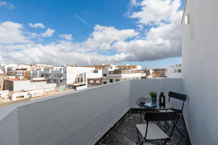Apartamento para 2 personas, con balcón, Se admiten mascotas en Arrecife