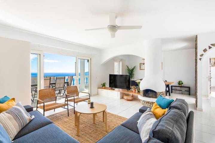 Casa rural para 6 personas, con vistas además de terraza y piscina en El Rosario