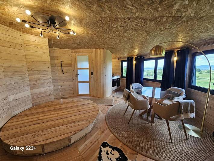 Maison d’hôte pour 5 personnes, avec jardin et vue, animaux acceptés en Auvergne - 2