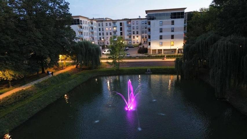 Apartament wakacyjny dla 4 osób, z widok na jezioro i widok oraz balkon, zwierzęta dozwolone w Tomaszów Mazowiecki