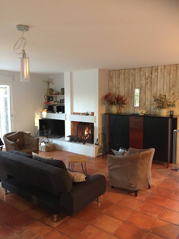 Location de vacances pour 9 personnes, avec piscine et terrasse à Arpaillargues-et-Aureillac - 2