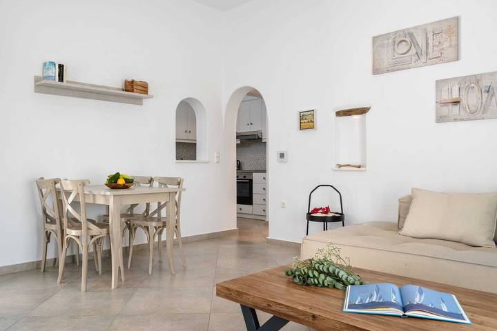 Ganze Wohnung, Ferienwohnung für 5 Personen mit Balkon/Terrasse in Naxos Stadt, Naxos