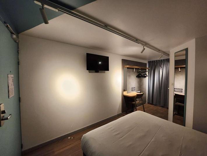 Hôtel pour 3 personnes, avec terrasse et jardin, animaux acceptés à Chambourcy - 3