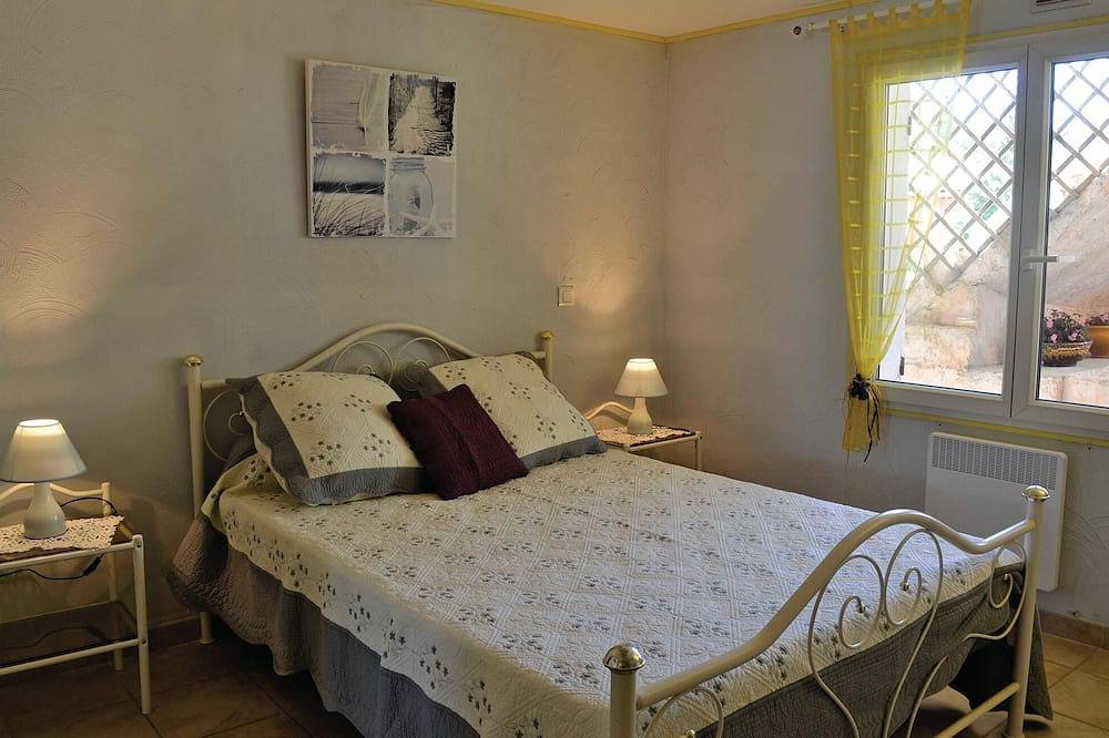 Entire apartment, Nice apartment in La Valette du Var in La Valette-du-Var, Mediterranean Coast (France)