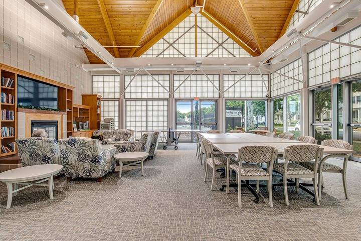 Vacation rental for 16 people, with pool and sauna as well as terrace and yard in Ocean View