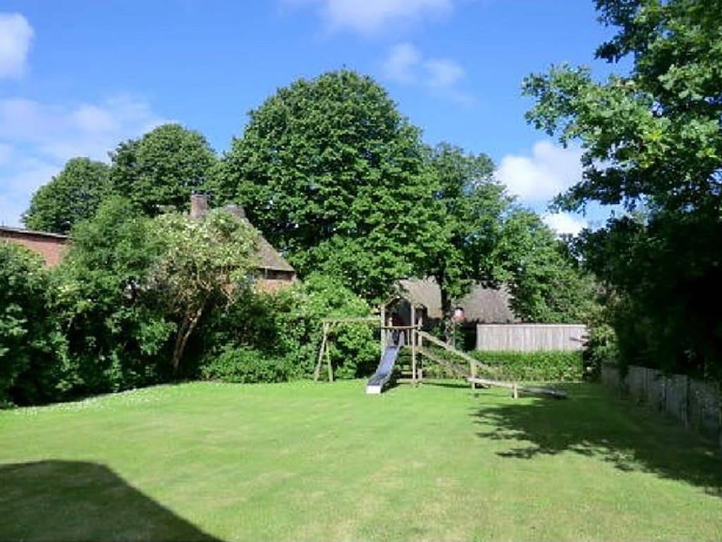 Ferienhaus in Borgsum mit Schwimmbecken in Borgsum, Föhr