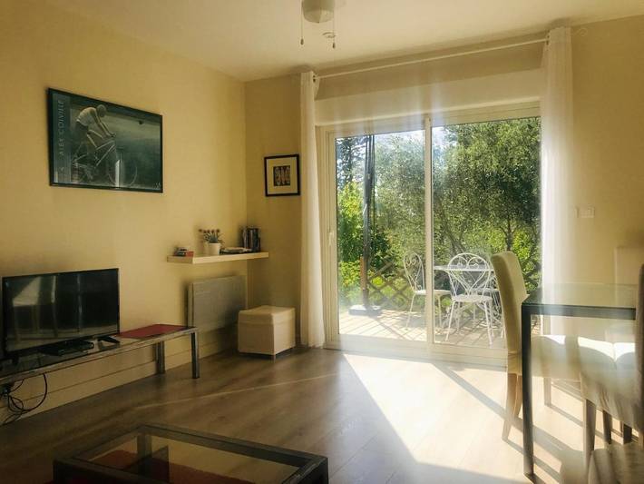 Location de vacances pour 4 personnes, avec piscine ainsi que jardin et vue à Aspiran - 4