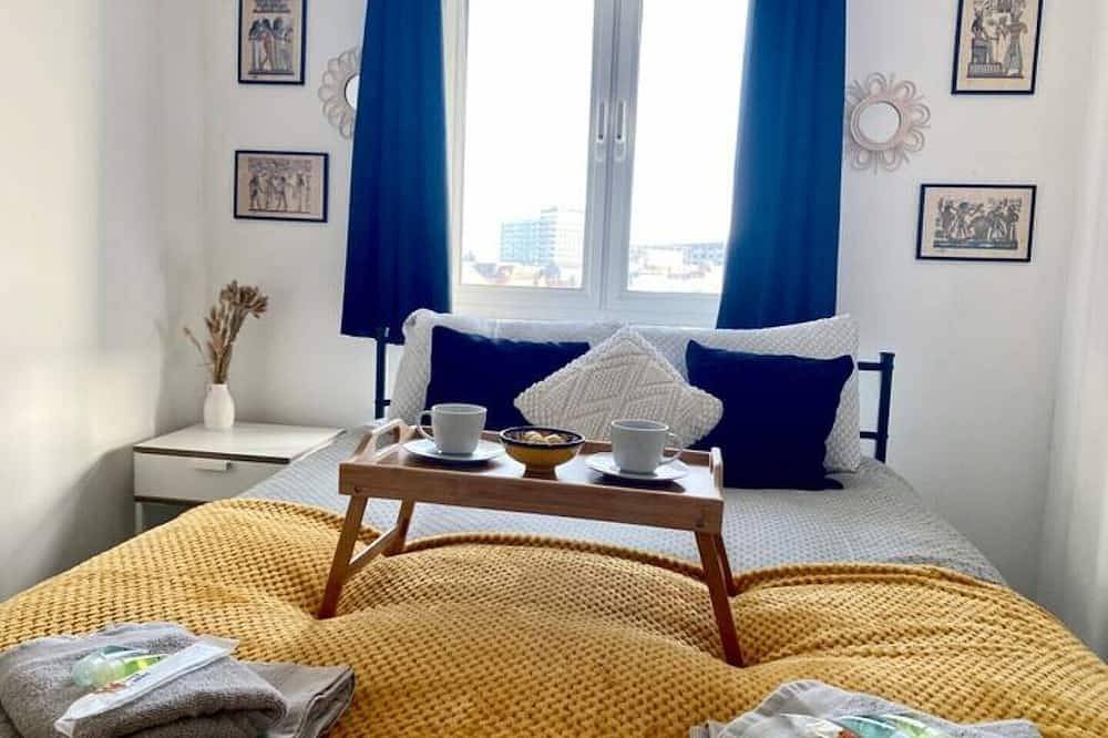 Entire apartment, Cosy Egyptian Inspired City Centre Apartment in Northampton, Northamptonshire