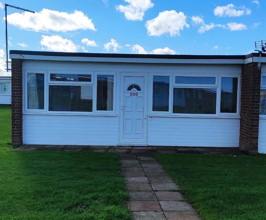 Two-Bedroom Chalet in California (Great Yarmouth), Great Yarmouth