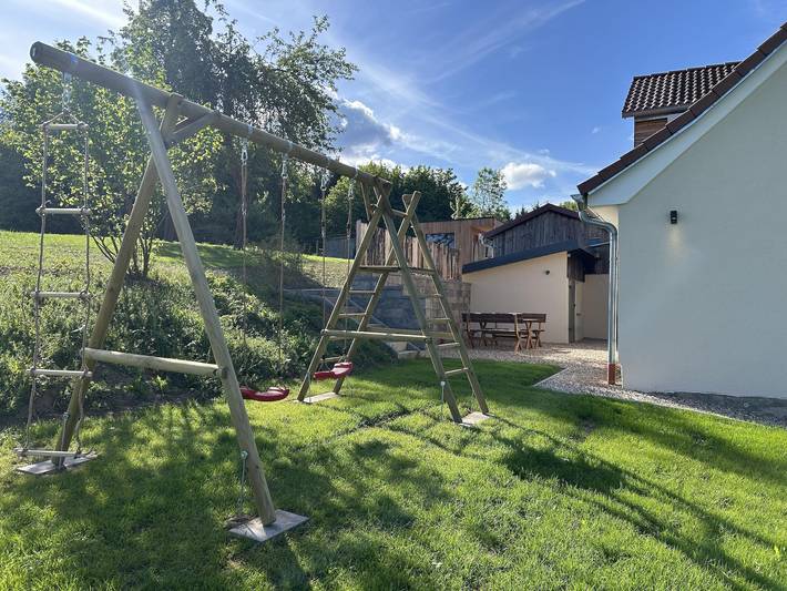 Ganze Wohnung, Ferienhaus Bergheiner - Ferienwohnung mit Sauna, Garten & Zirbenholz in Bärnau, Naturpark Nördlicher Oberpfälzer Wald