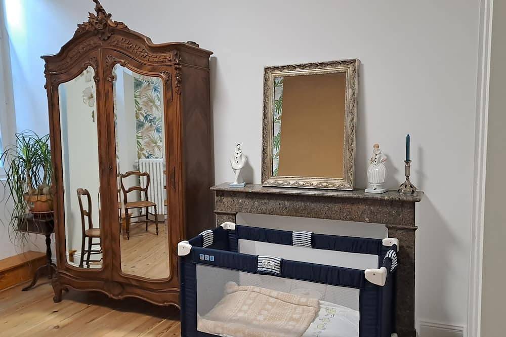 Charmant Gite aux Beaux Volumes, Jardin Privé, Idéal en Familles in Beaumont-de-Lomagne, Tarn-et-Garonne