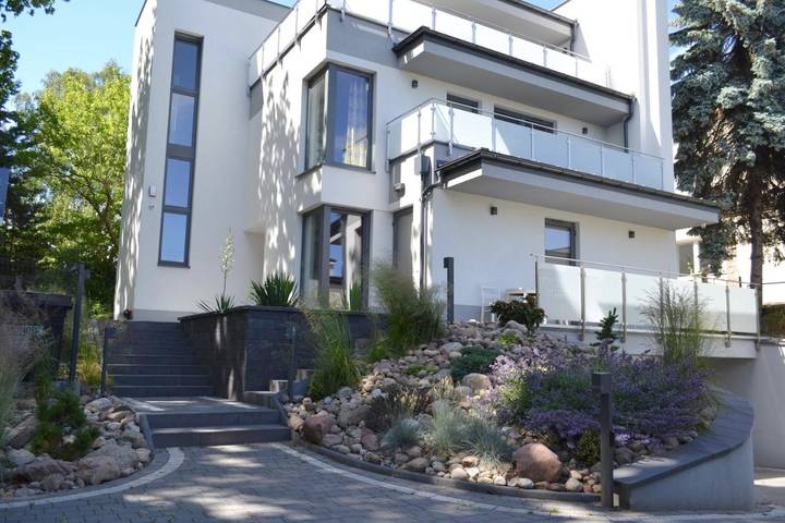 Apartament wakacyjny dla 12 osób, z Taras i Ogród oraz Sauna i Widok w Orłowo