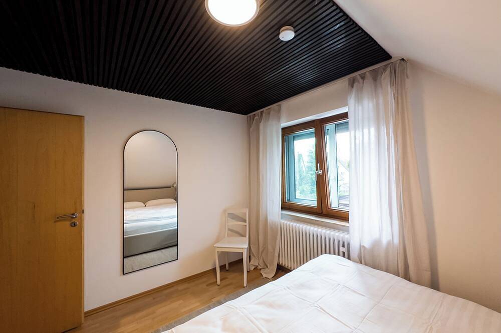Ganze Wohnung, Modern Glass Front Apartment With Amazing View B17 in Heidenheim, Stuttgart Region