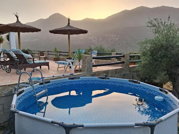 Casa rural para 5 personas, con piscina además de vistas y terraza - 1