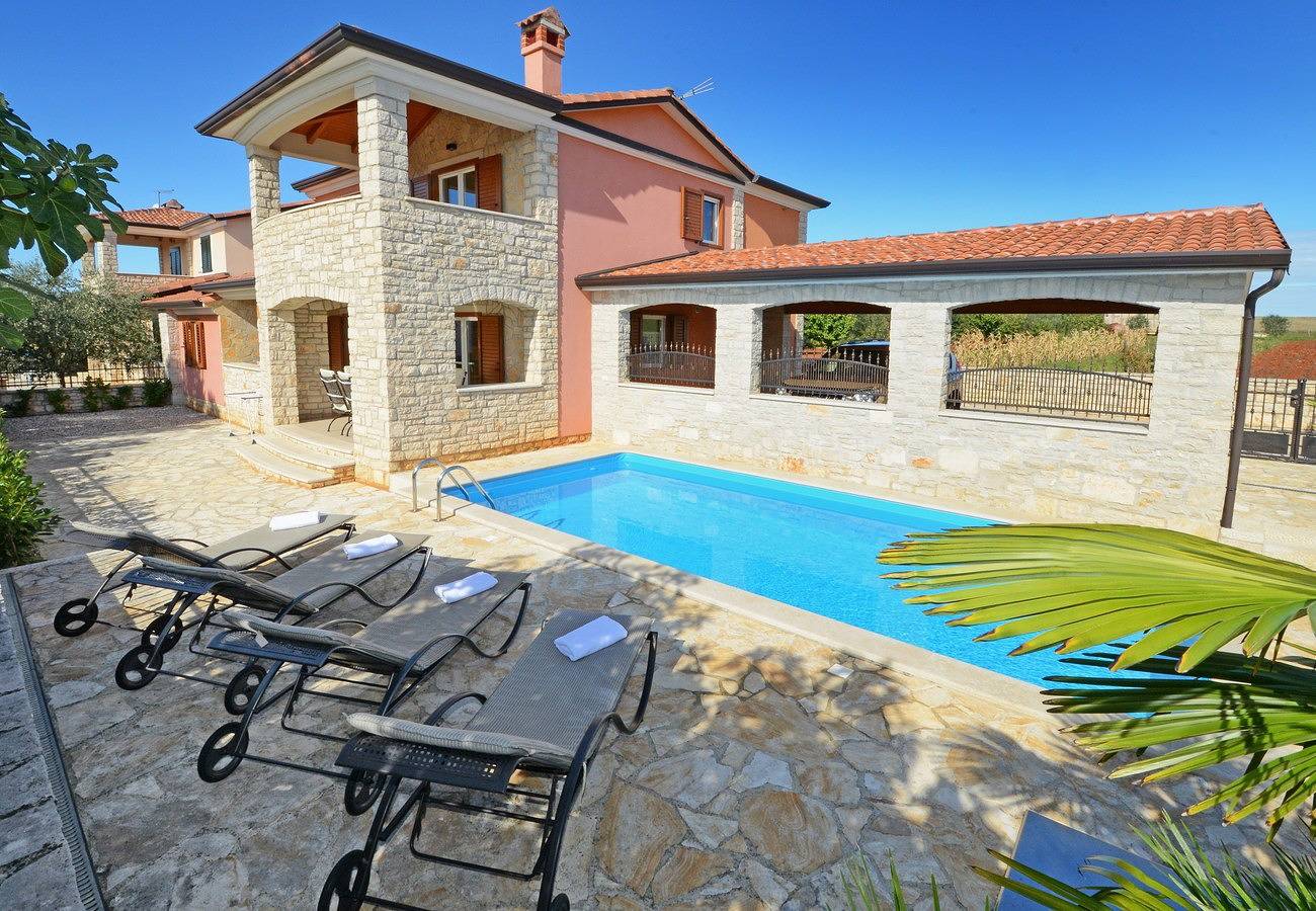 Villa Bianca with pool in Istria, Rogovici in Općina Kaštelir - Labinci, Umag und Umgebung