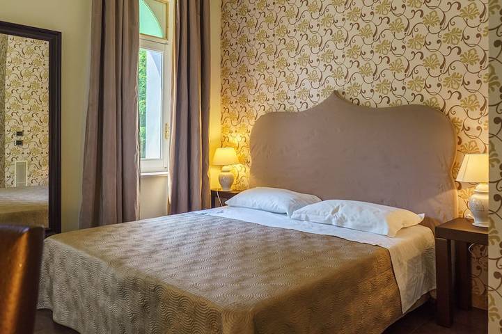 Location de vacances pour 10 personnes, avec balcon et jardin à Francavilla di Sicilia - 2