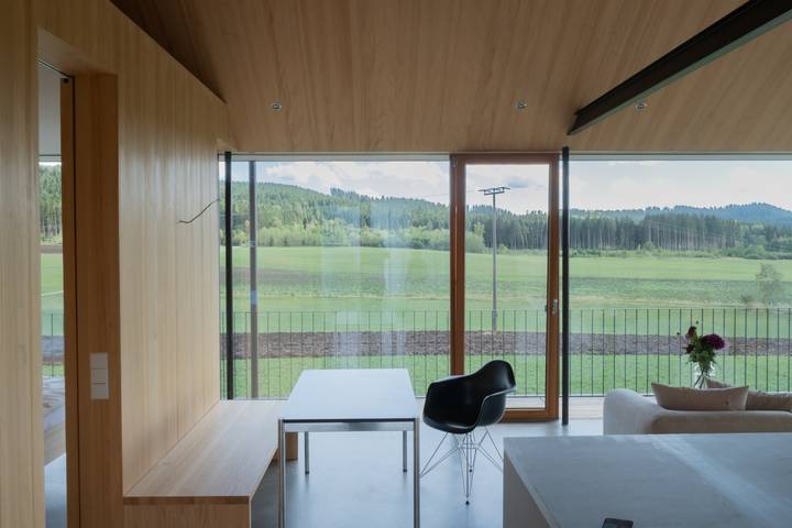 Apartamento entero, Apartamento tranquilo con vistas panorámicas, dos balcones y aparcamiento in Donaueschingen, Selva Negra Central