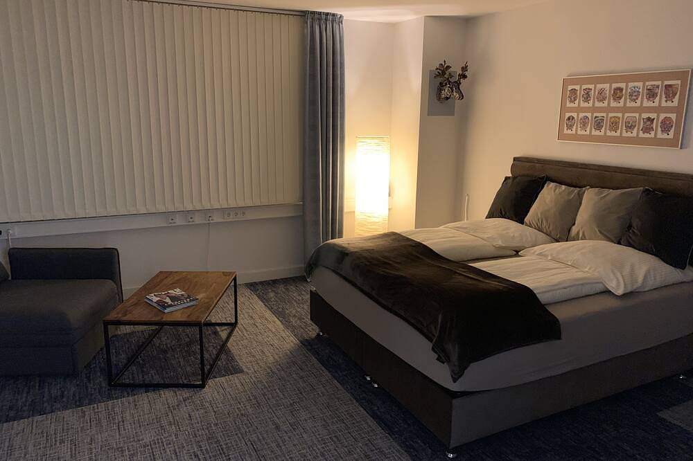 Ganze Wohnung, Modernes Ferienapartment nähe Düsseldorf in ruhiger Lage in Erkrath, Kreis Mettmann