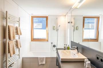 Ferienhaus für 4 Personen, mit Balkon und Garten sowie Pool in Au