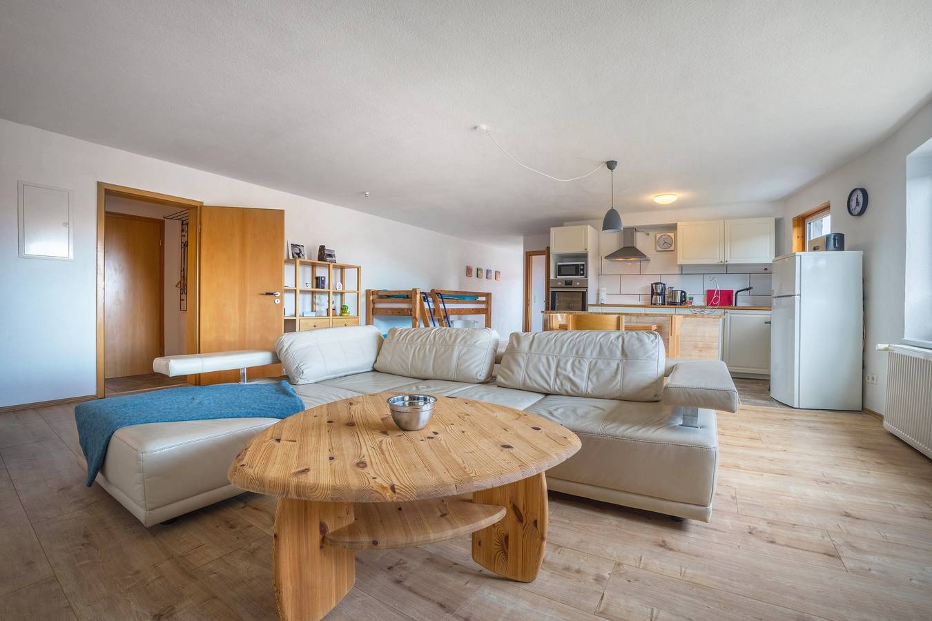 Ganze Wohnung, Ferienwohnung 'Knopf' mit Balkon und Wlan in Hardegsen, Weserbergland