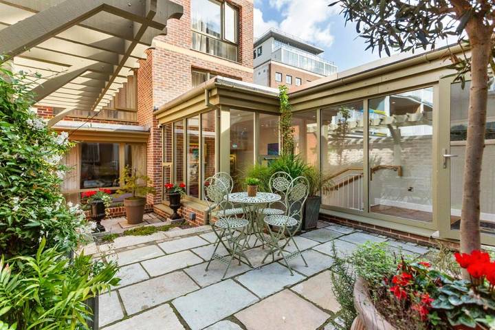 Chambre d’hôte pour 3 personnes, avec terrasse et vue
