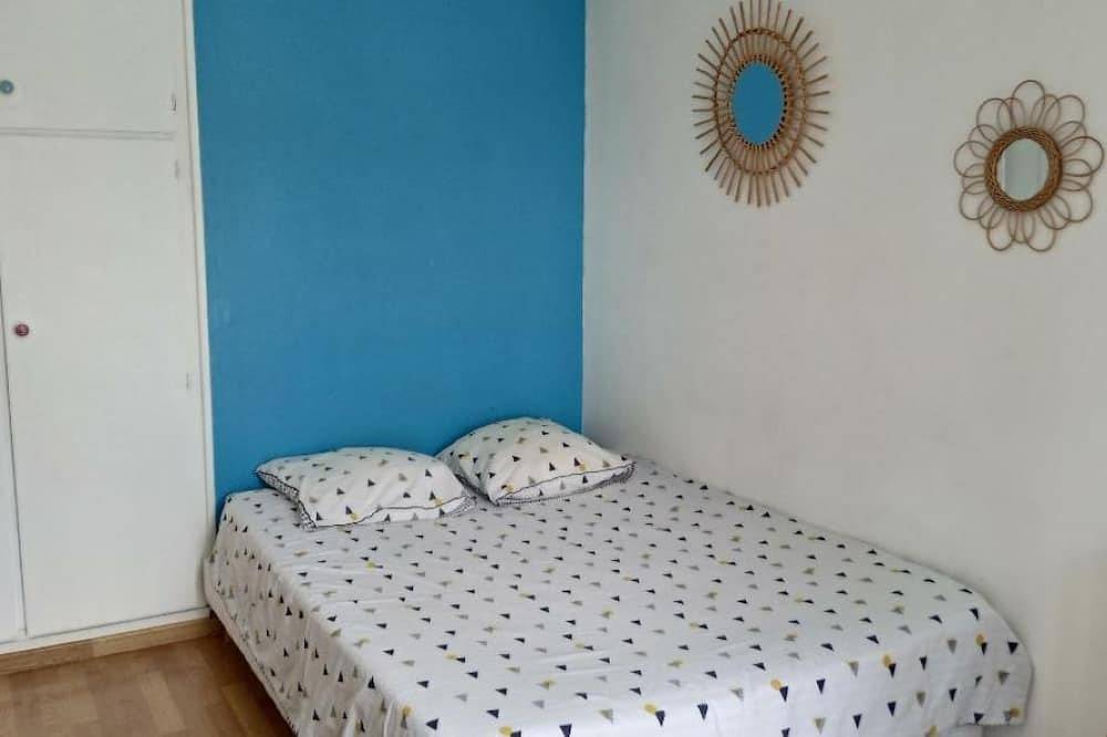 Nice quiet room near Paris - metro Villejuif Paul Vaillant Couturier in Villejuif, Valle del Marne