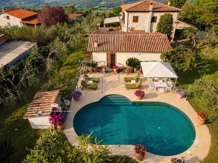 Agriturismo per 3 persone, con panorama e giardino nonché piscina in Ciociaria
