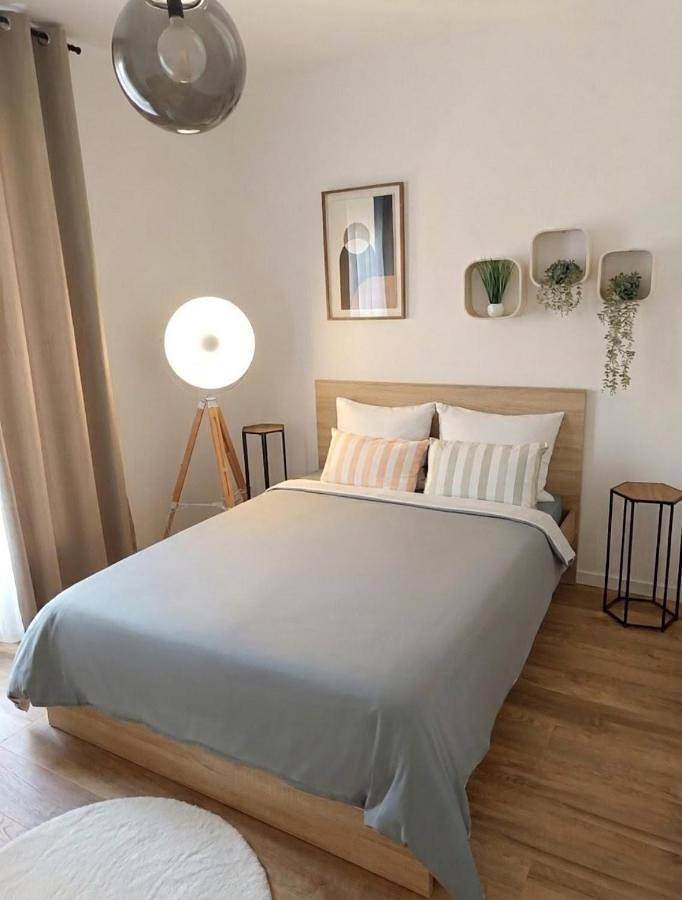 Appartement entier, Appartement climatisé rez-de-chaussée in Joncy, Région de Charolles