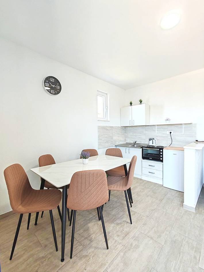 Gîte pour 7 personnes, avec balcon/terrasse dans Neum - 2