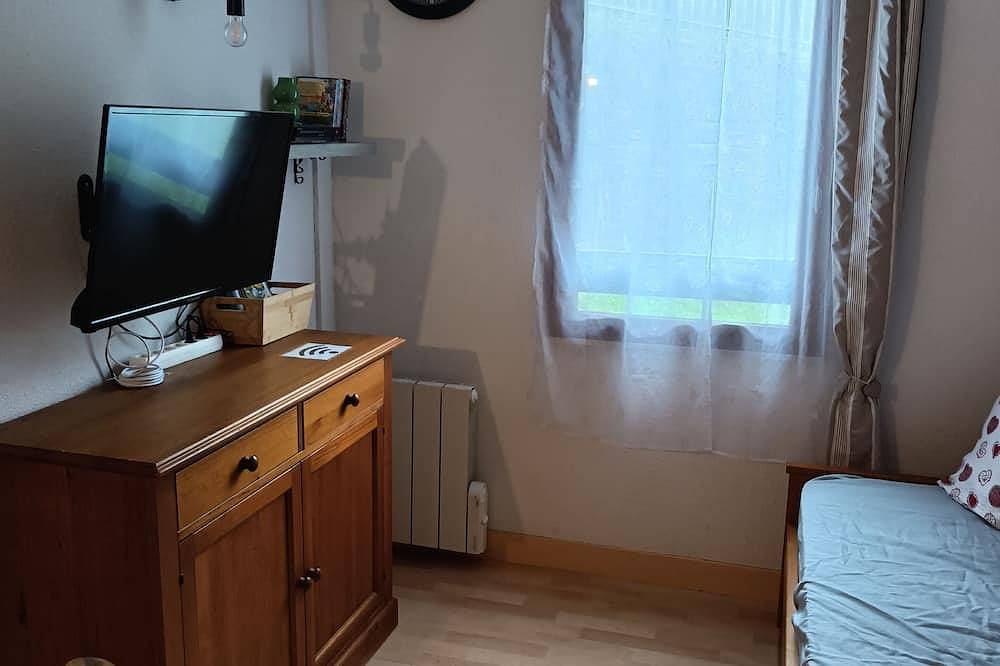 Apartamento entero, Apartment in a green resort, with indoor pool!  in Guzet-Neige, Ustou