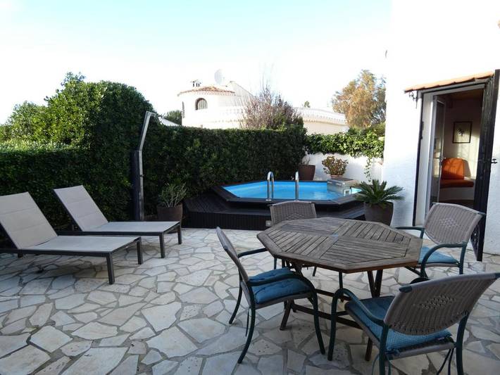 Casa de vacaciones para 4 personas, con jardín y terraza además de piscina y vistas - 1