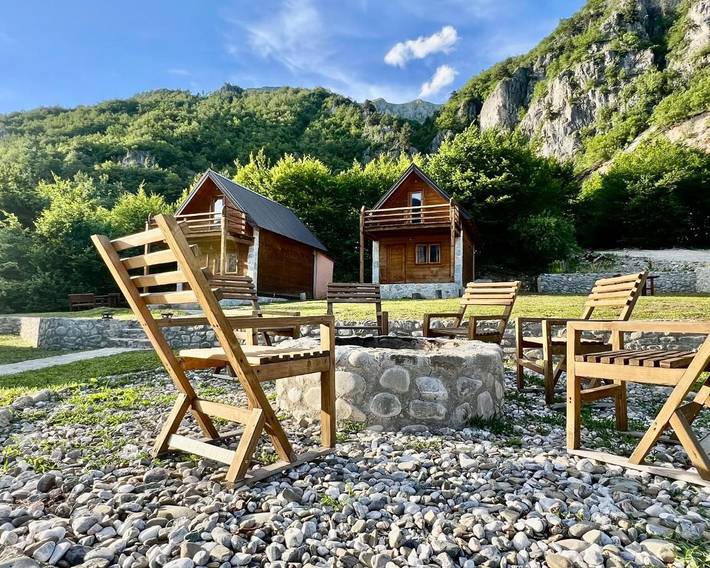 Bungalow für 3 Personen, mit Ausblick und Seeblick sowie Garten in Montenegro