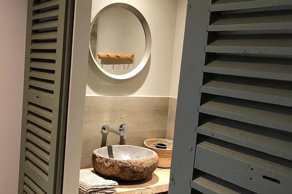 Proche Deauville à 10 mn des plages, avec piscine et grand jardin. Chien accepté in Vauville, Région de Lisieux