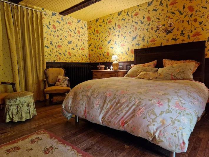 Location de vacances pour 2 personnes, avec jardin et piscine ainsi que balcon et jacuzzi à Bozouls - 4