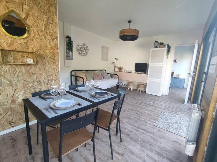 Location de vacances pour 4 personnes, avec terrasse et jardin dans Saint-Aubin-Épinay - 4