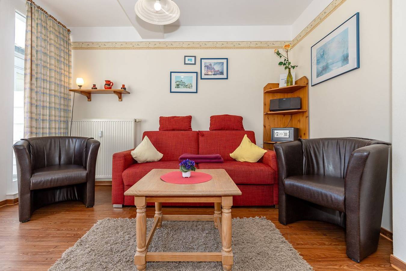 Ganze Wohnung, Ferienwohnung mit großem Balkon und Blick bis zum Meer in direkter Strandlage! in Ostseebad Kühlungsborn, Kühlungsborn