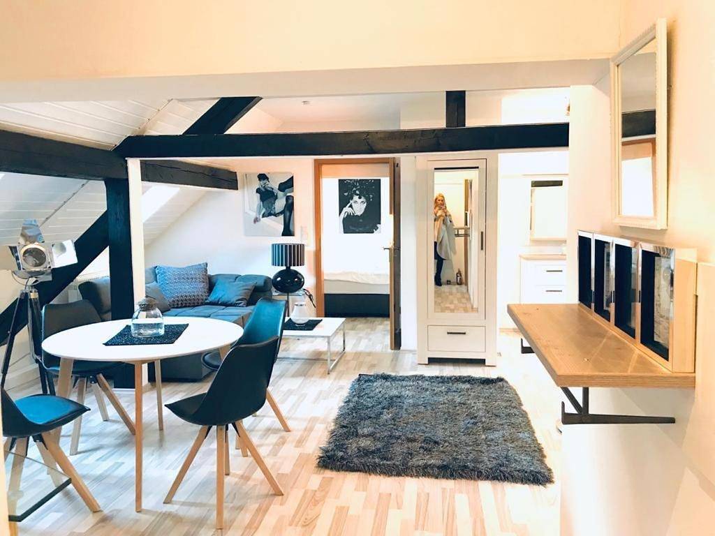 Ganze Wohnung, Apartment with Balcony in Neustadt an der Waldnaab, Naturpark Nördlicher Oberpfälzer Wald