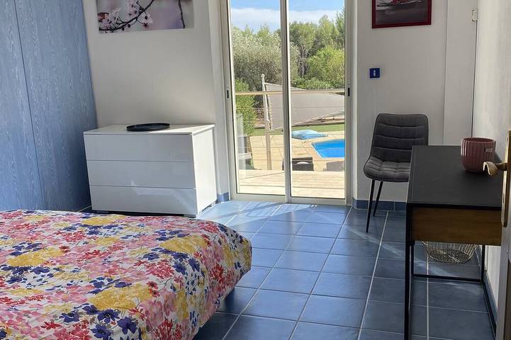 Villa prestations haut de gamme, proche de la mer, piscine chauffée et pétanque in La Cadière-d'Azur, Côte méditerranéenne (France)